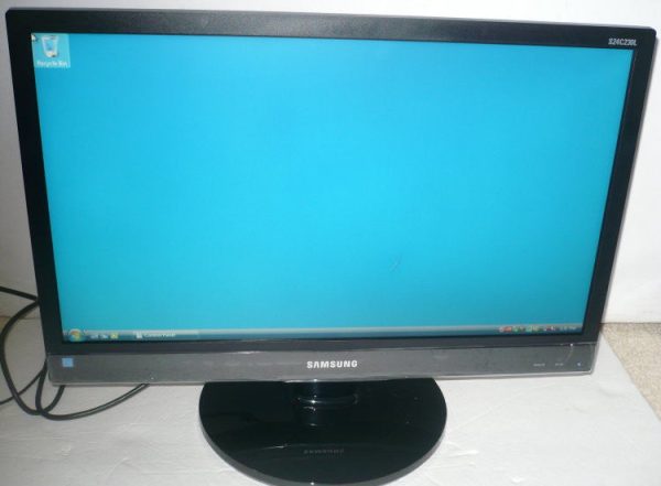 Samsung S24C230BL 23.6-Inch Series 2 LED Monitor (small scratch) Online now