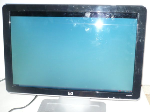 HP w2007 Black-Silver 20.1  Widescreen LCD Monitor ,Built-in Speakers (USED) Online Hot Sale